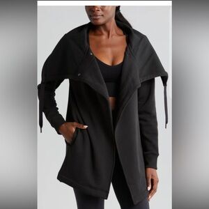Zella Amazing Cozy Wrap Jacket Ash Black Jacket Size Small NWOT